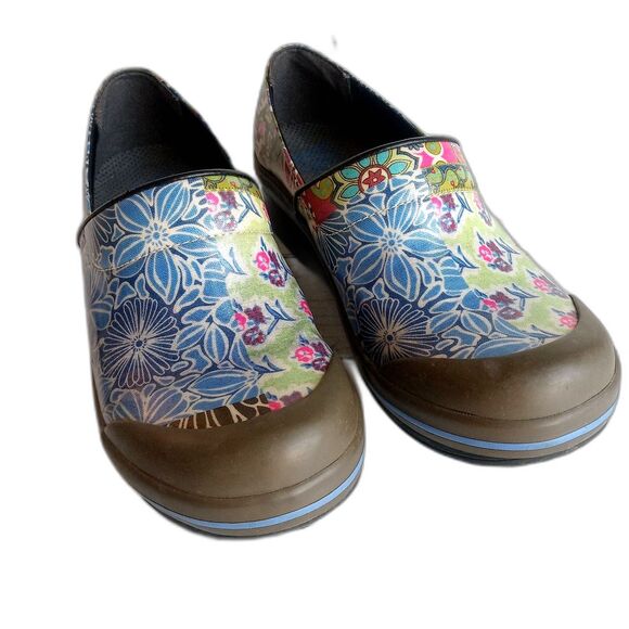 Dansko Size 39 Vegan Volley Floral Patchwork Clog Shoe MAY RUN SMALL - Picture 1 of 6